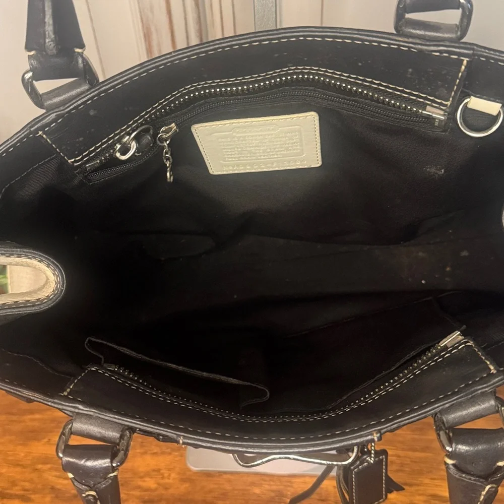 Coach Hampton White And Black Leather Carryall Braid Accent Handbag - Picture 7 of 10